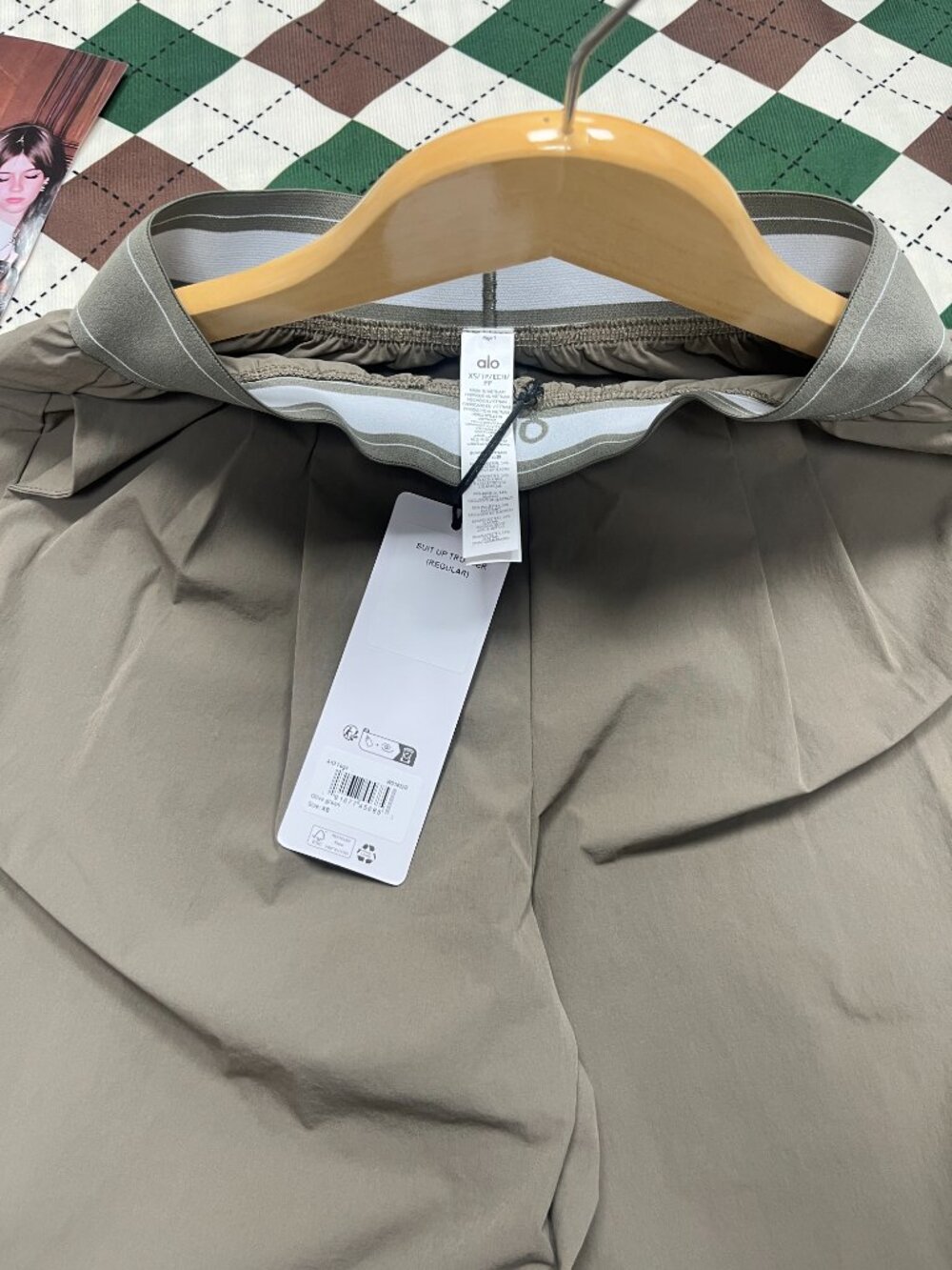🎄ALO Yoga Suit Up Trouser Olive 🧃(Regular Limited)Wardrobe essentials - Picture 4 of 7